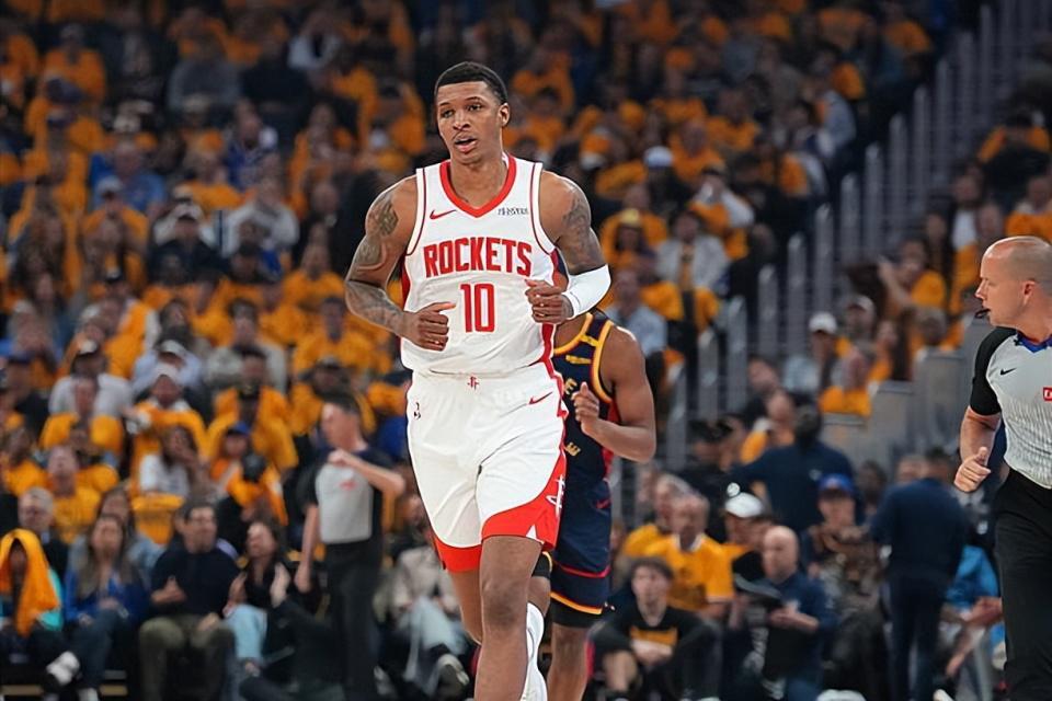 NBA全场-火箭锋线新星：我不想再有这么长的休赛期了，我取得了全面的进步