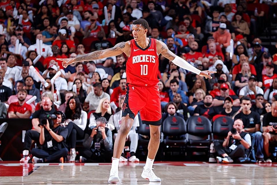 NBA全场-火箭锋线新星：我不想再有这么长的休赛期了，我取得了全面的进步