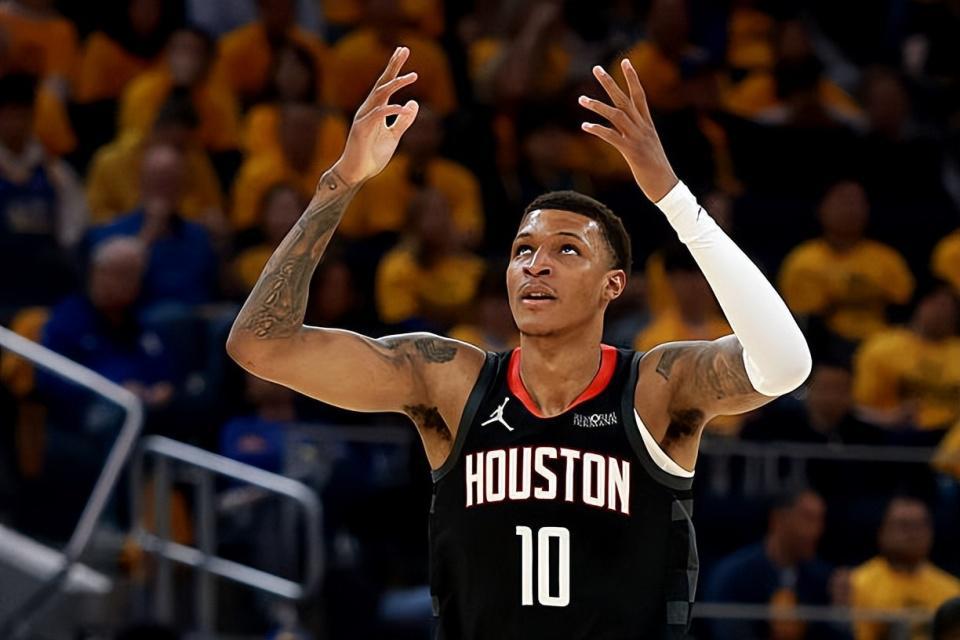 NBA全场-火箭锋线新星：我不想再有这么长的休赛期了，我取得了全面的进步